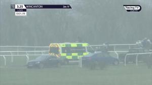Video preview image for Wincanton 15:25 - Follow @mansionbet This Cheltmas Novices' Handicap Chase (5)