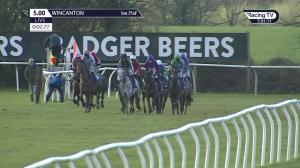 Video preview image for Wincanton 17:00 - Mansionbet Preparing For A Merry Cheltmas Mares' Novices' Hurdle (4)
