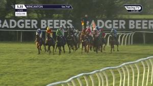 Video preview image for Wincanton 17:35 - Happy 41st Birthday Hazel Rofe Maiden Open National Hunt Flat (5)