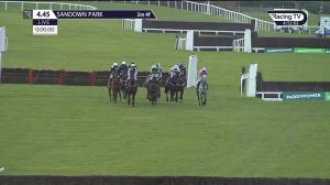 Video preview image for Sandown Park 16:45 - 'From The Horse's Mouth' Podcast Novices' Handicap Hurdle (4)