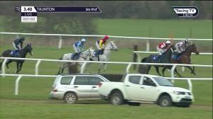 Video preview image for Taunton 15:40 - William Hill Lengthen Your Odds Handicap Chase (3)
