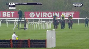 Video preview image for Kempton Park 14:40 - Virgin Bet Silver Plate Handicap Hurdle (2)
