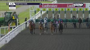 Video preview image for Kempton Park 15:20 - Ladbrokes Committed To Safer Gambling Novice Stakes (4)