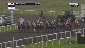 Video preview image for Kempton Park 16:40 - Bet At Racing TV Classified Stakes (6)