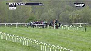 Video preview image for Huntingdon 15:00 - Racing TV Handicap Hurdle (4)