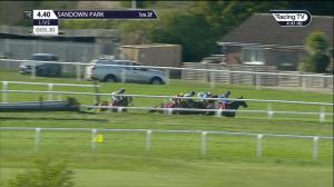 Video preview image for Sandown Park 16:40 - bet365.com Handicap (3)