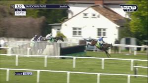 Video preview image for Sandown Park 14:30 - Bet365 Oaksey Chase (Grade 2) (1)