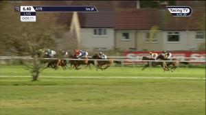 Video preview image for Ayr 18:40 - Visit racingtv.com Handicap (6)