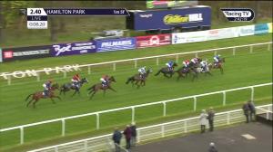 Video preview image for Hamilton Park 14:40 - Mansionbet Beaten By A Head Buttonhook Handicap (3)