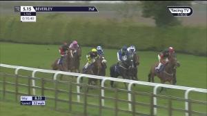 Video preview image for Beverley 17:15 - Burton Constable Handicap (5)