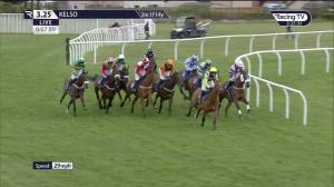 Video preview image for Kelso 15:25 - Strawmax Straw Pellet Bedding Handicap Chase (3)