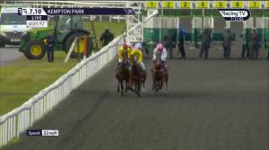Video preview image for Kempton Park 19:10 - Unibet 3 Uniboosts A Day Handicap (3)
