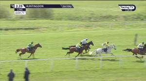 Video preview image for Huntingdon 14:25 - Racing TV Handicap Chase (4)