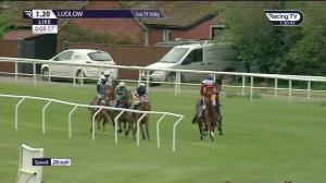 Video preview image for Ludlow 13:20 - Ludlow Racecourse Novices' Hurdle (4)