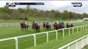 Video preview image for York 13:40 - Sky Bet Race To The Ebor Jorvik Handicap (2)