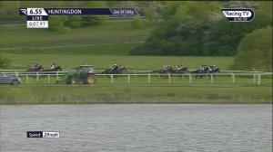 Video preview image for Huntingdon 18:55 - Racing TV Handicap Chase (5)