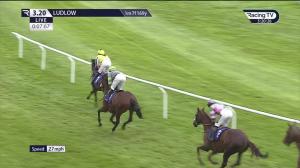 Video preview image for Ludlow 15:20 - Vobe Electrics Handicap Hurdle (3)