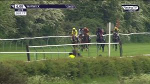 Video preview image for Warwick 18:00 - Bet At racingtv.com Novices' Hurdle (4)