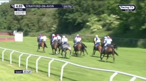 Video preview image for Stratford-on-Avon 16:05 - Follow @mansionbet This Betstival Season Novices' Hurdle (4)