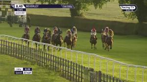 Video preview image for Beverley 20:40 - East Riding Handicap (6)