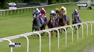 Video preview image for Pontefract 16:25 - Happy Father's Day Handicap (3)