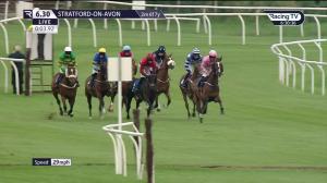 Video preview image for Stratford-on-Avon 18:30 - Every Race Live On Racing TV Handicap Hurdle (4)