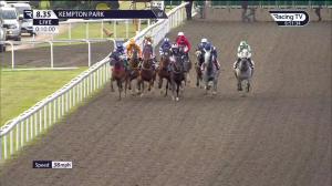 Video preview image for Kempton Park 20:35 - Bet At racingtv.com Handicap (5)