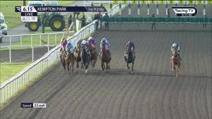 Video preview image for Kempton Park 18:15 - Unibet Extra Place Offers Every Day Handicap (5)