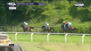 Video preview image for Stratford-on-Avon 15:40 - Mark & Jackie Nixon Ruby Wedding Handicap Chase (2)