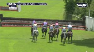 Video preview image for Stratford-on-Avon 13:00 - Bertie's Racing Cushions Novices' Handicap Chase (4)