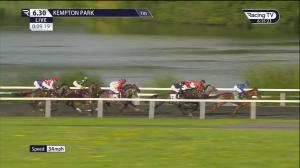 Video preview image for Kempton Park 18:30 - Unibet Casino Deposit £10 Get £40 Bonus Novice Stakes (4) (Div 2)