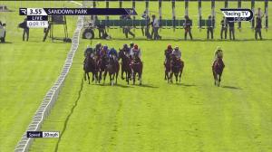 Video preview image for Sandown Park 15:55 - Sky Bet Sunday Series Newcomers' EBF Maiden Stakes (4)