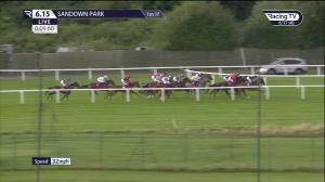 Video preview image for Sandown Park 18:15 - Sky Bet Sunday Series Fillies' Handicap (4)