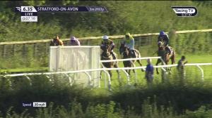 Video preview image for Stratford-on-Avon 18:35 - Dr Robert Davies 50th Birthday Handicap Hurdle (3)