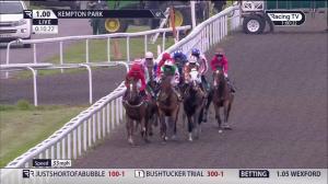 Video preview image for Kempton Park 13:00 - Unibet Extra Place Offers Every Day Handicap (5)