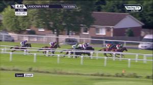 Video preview image for Sandown Park 16:40 - Land Force & Cable Bay Highclere Handicap (4)