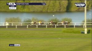 Video preview image for Kempton Park 18:00 - Mansionbet Beaten By A Head Handicap (2)