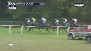 Video preview image for Stratford-on-Avon 16:25 - Racing To School Inspiring Young Minds Open National Hunt Flat (4)