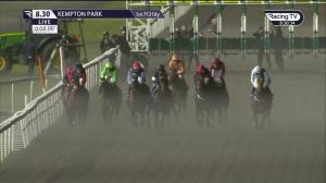 Video preview image for Kempton Park 20:30 - Unibet Extra Place Offers Every Day Handicap (5)