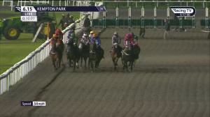 Video preview image for Kempton Park 18:15 - Unibet Casino Deposit £10 Get £40 Bonus Handicap (6)
