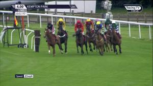Video preview image for Kempton Park 16:00 - Don't Miss A Beat With Free RacingTV Conditional Jockeys' Handicap Hurdle (4)