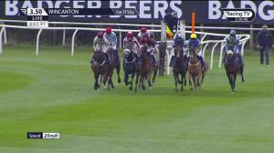 Video preview image for Wincanton 15:50 - Somerset 'Hands and Heels' Novices' Handicap Hurdle (Conditional & Amateur Jockeys') (5)