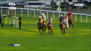 Video preview image for Kempton Park 15:25 - Join Racing TV Now Conditional Jockeys' Handicap Hurdle (3)
