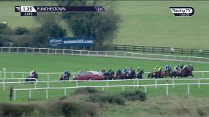Video preview image for Punchestown 13:35 - William Hill Ireland Lenghten Your Odds Maiden Hurdle  