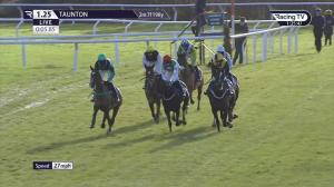 Video preview image for Taunton 13:25 - Summerfield Developments Novices' Handicap Hurdle (4)