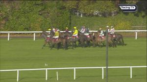 Video preview image for Sandown Park 12:40 - Racing Is Everyone's Sport Mares' Handicap Hurdle (Qualifier) (3)