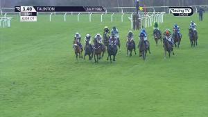 Video preview image for Taunton 15:40 - Taunton Racecourse Business Club Handicap Hurdle (5)