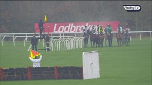 Video preview image for Kempton Park 15:40 - Ladbrokes We Play Together Handicap Hurdle (3)