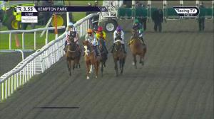 Video preview image for Kempton Park 15:55 - Unibet Amateur Jockeys' Handicap (4)