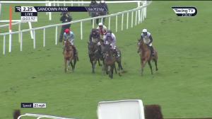 Video preview image for Sandown Park 14:25 - Unibet Tolworth Novices' Hurdle (Grade 1) (1)